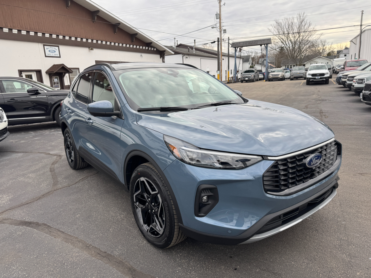 Ford Escape Platinum AWD 2026