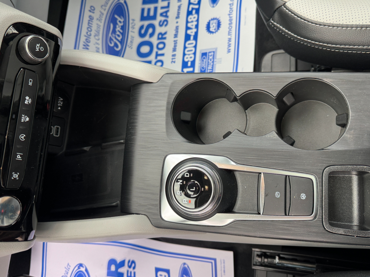 Ford Escape Platinum AWD 2026