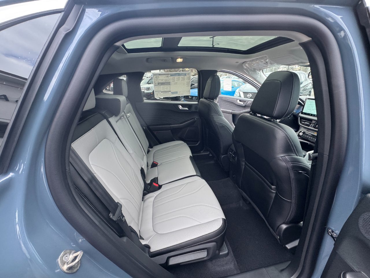 Ford Escape Platinum AWD 2026