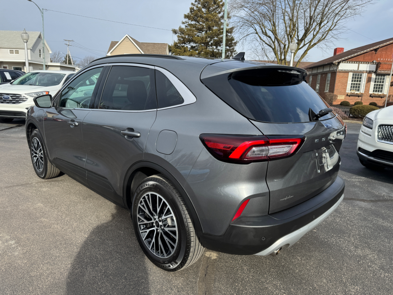 Ford Escape PHEV FWD 2025