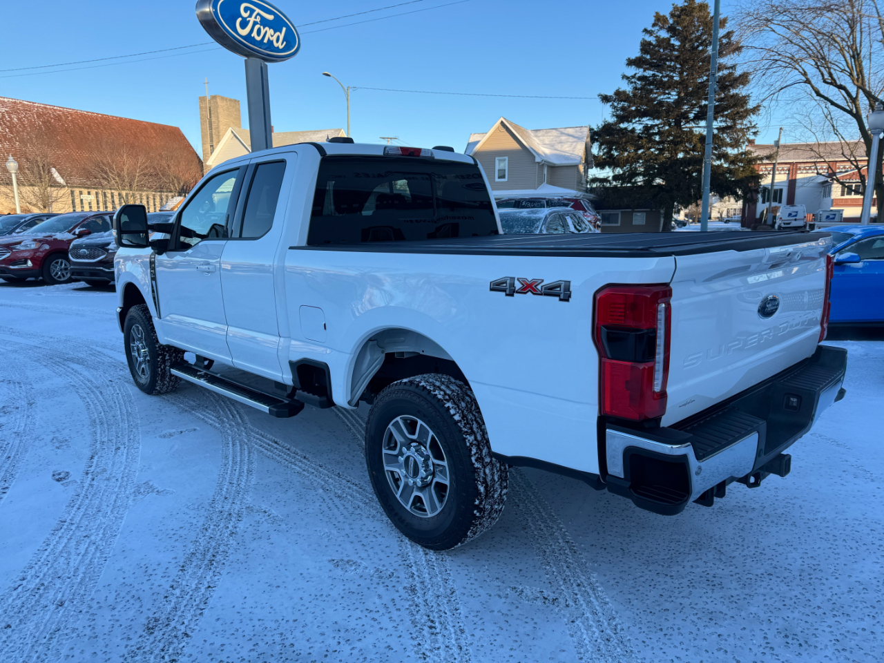 Ford Super Duty F-250 SRW Lariat 4WD SuperCab 6.75' Box 2023