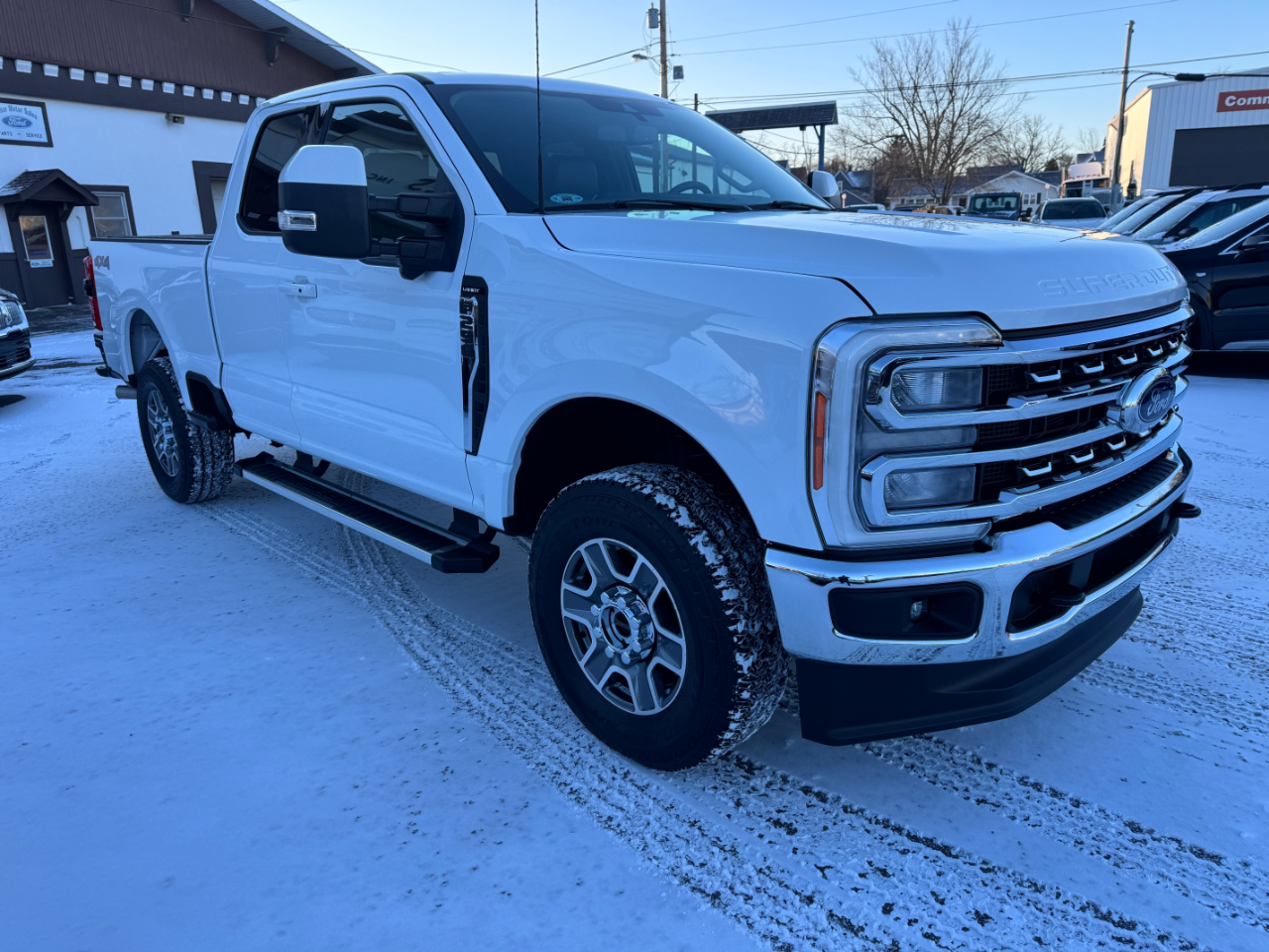 Ford Super Duty F-250 SRW Lariat 4WD SuperCab 6.75' Box 2023