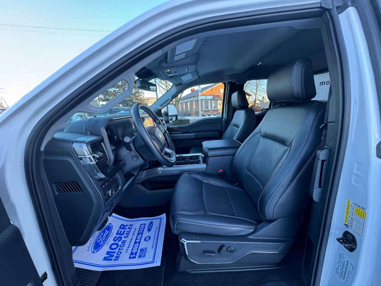 Ford Super Duty F-250 SRW Lariat 4WD SuperCab 6.75' Box 2023