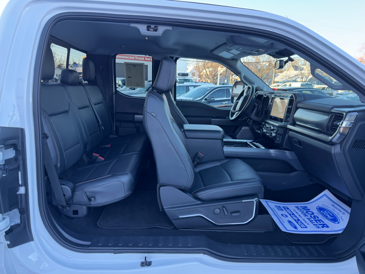 Ford Super Duty F-250 SRW Lariat 4WD SuperCab 6.75' Box 2023