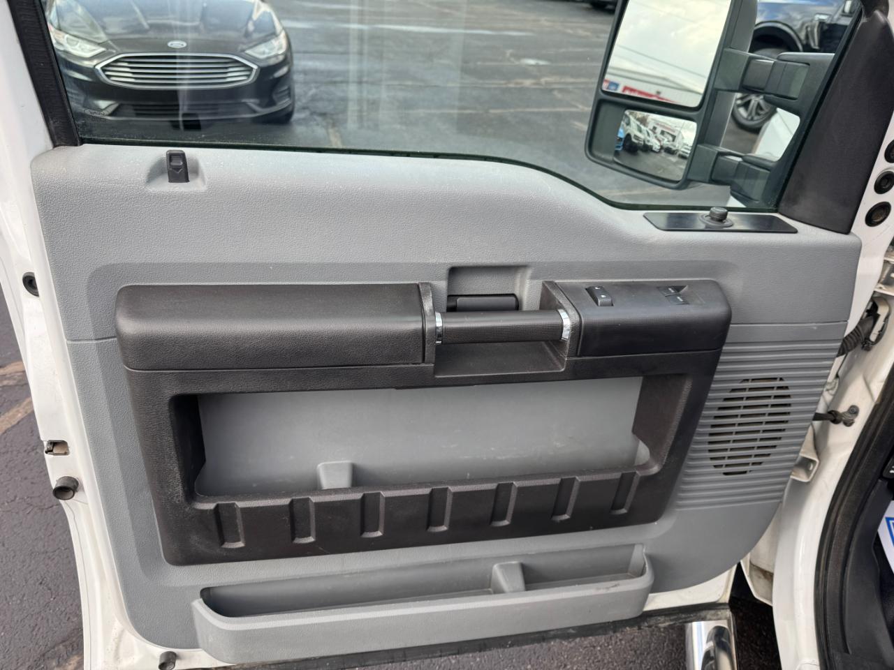 Ford Super Duty F-350 SRW  2015