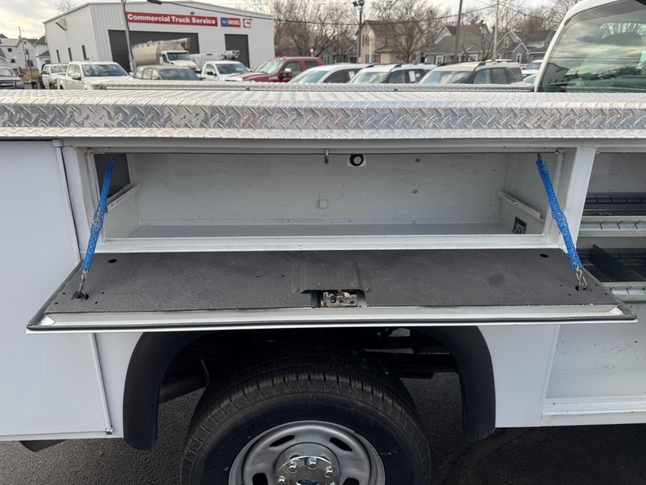 Ford Super Duty F-350 SRW  2015