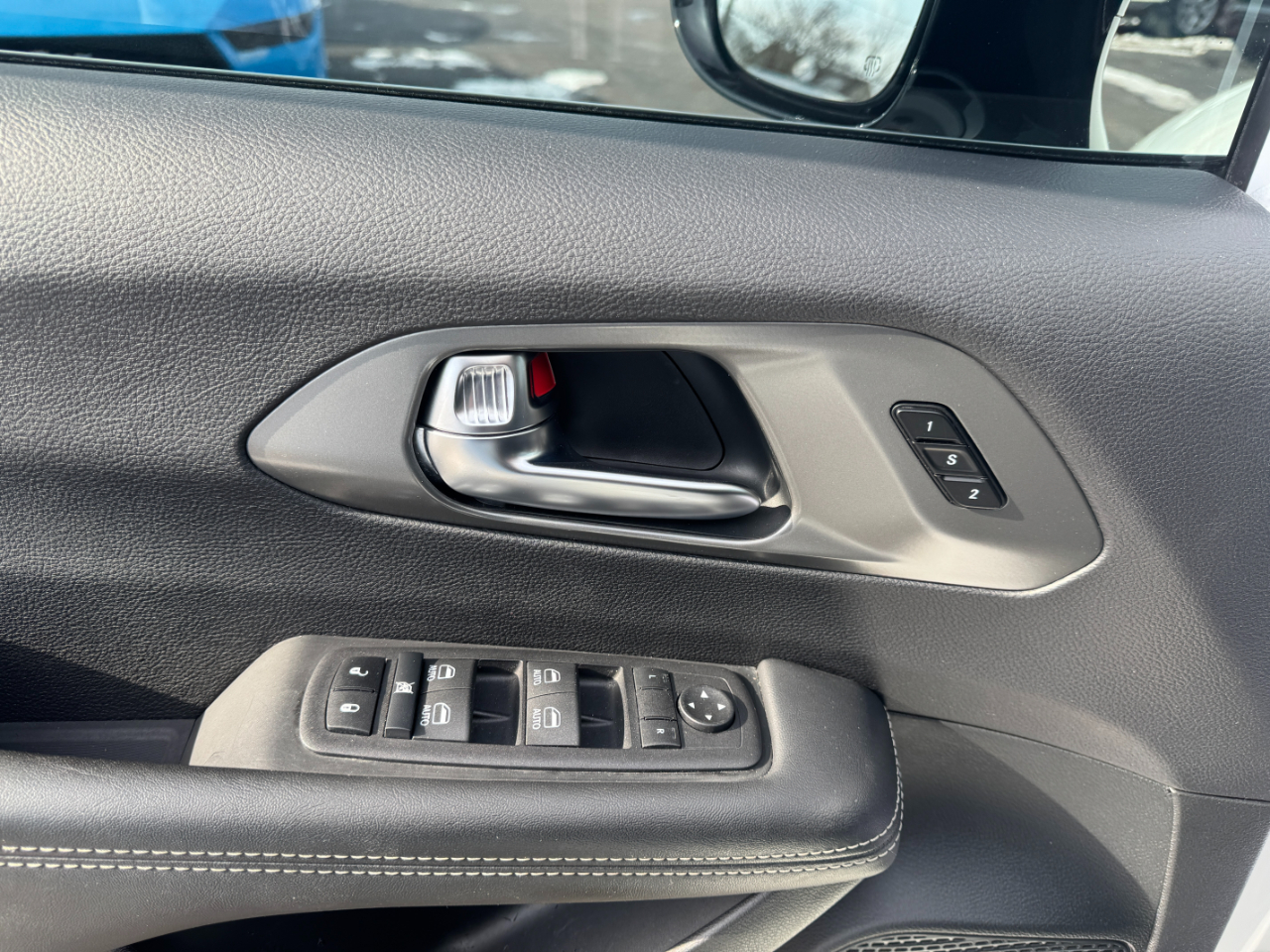 Chrysler Pacifica Select FWD 2025