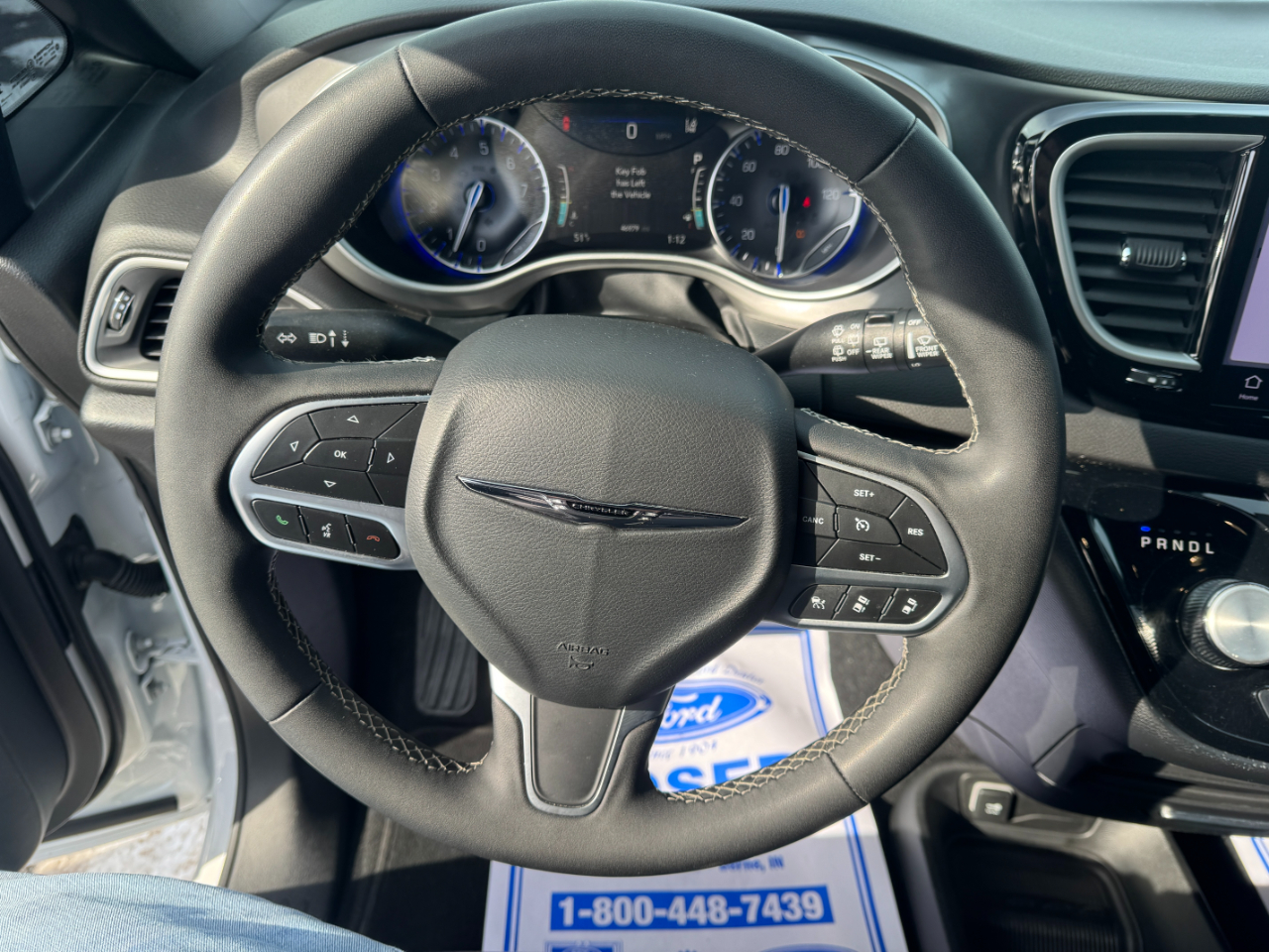 Chrysler Pacifica Select FWD 2025