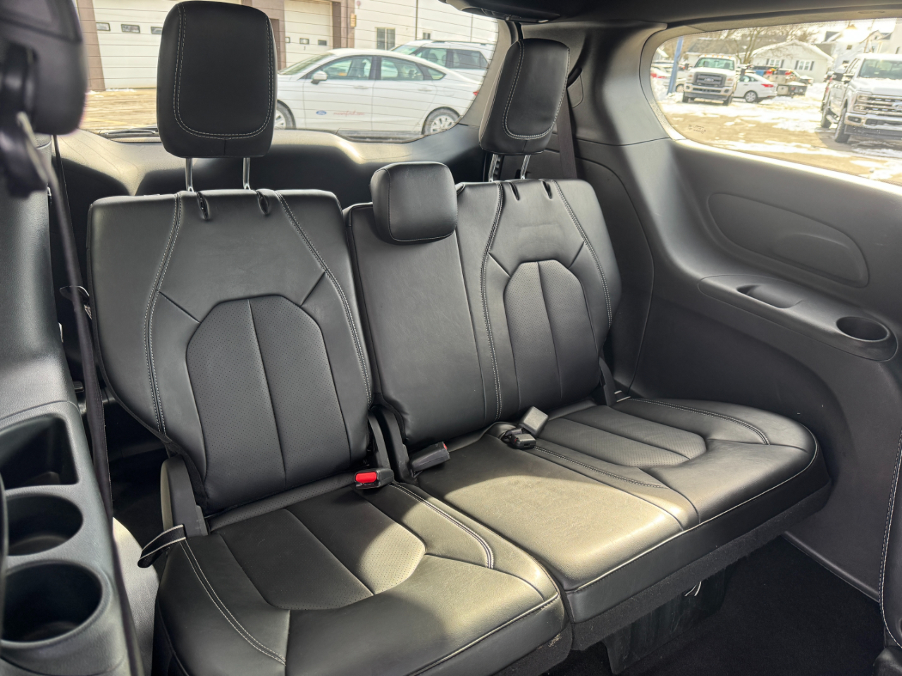 Chrysler Pacifica Select FWD 2025