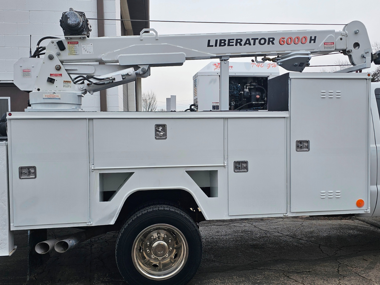 Ford Super Duty F-550 DRW  2011