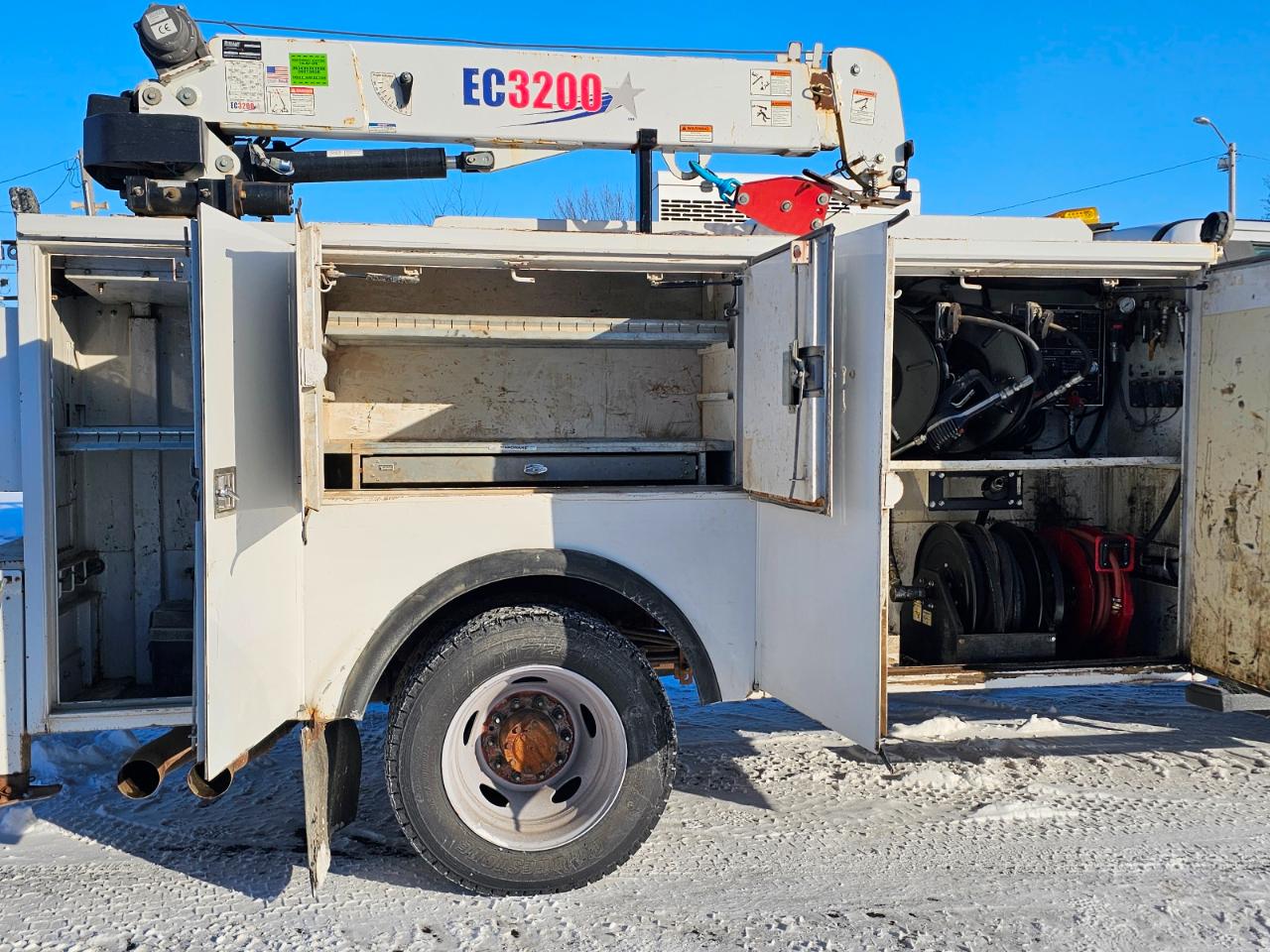 Ford Super Duty F-550 DRW XL 4WD Reg Cab 145" WB 60" CA 2019