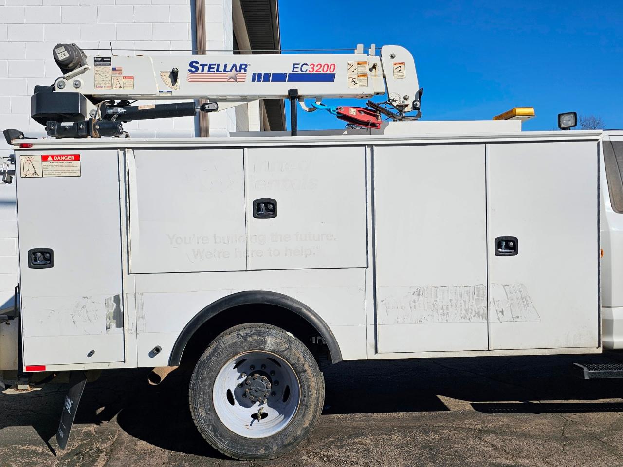 Ford Super Duty F-550 DRW XL 4WD Reg Cab 145" WB 60" CA 2019