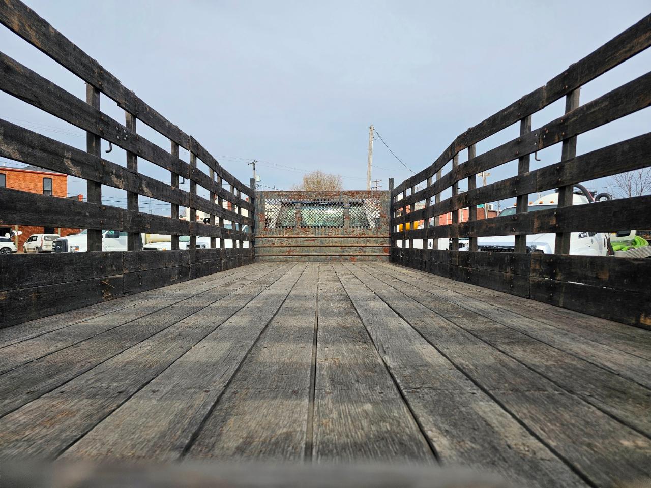 Ford Super Duty F-650  2013