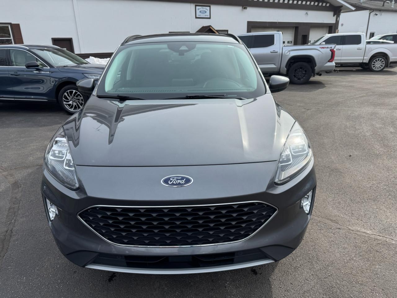 Ford Escape Titanium AWD 2022