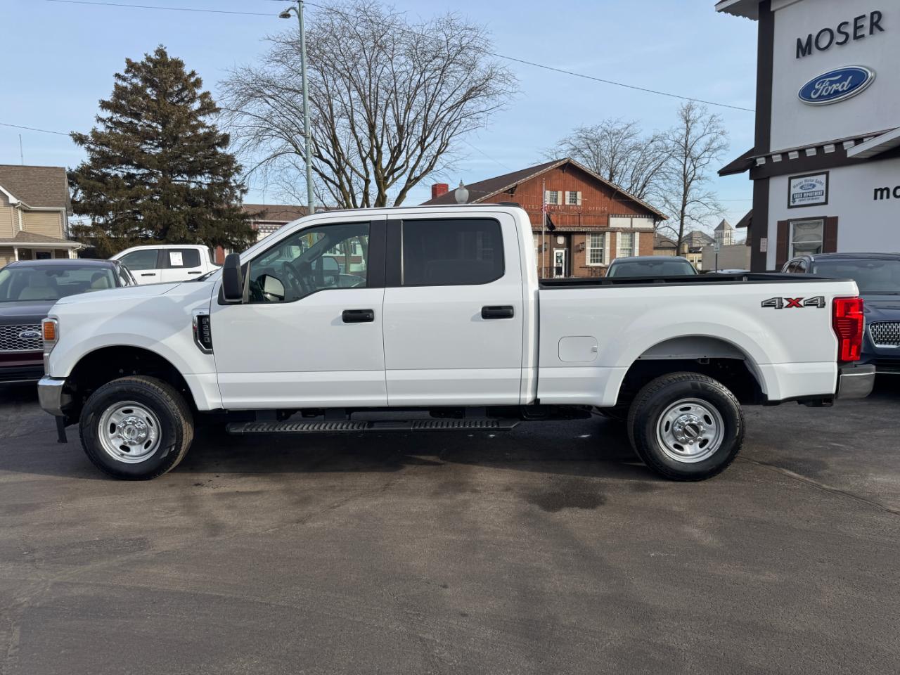 Ford Super Duty F-250 SRW XL 4WD Crew Cab 6.75' Box 2021