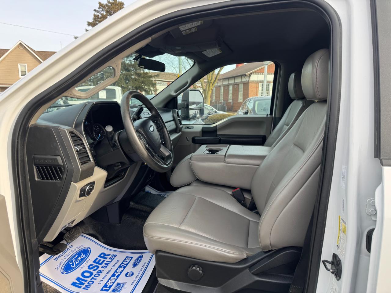 Ford Super Duty F-250 SRW XL 4WD Crew Cab 6.75' Box 2021