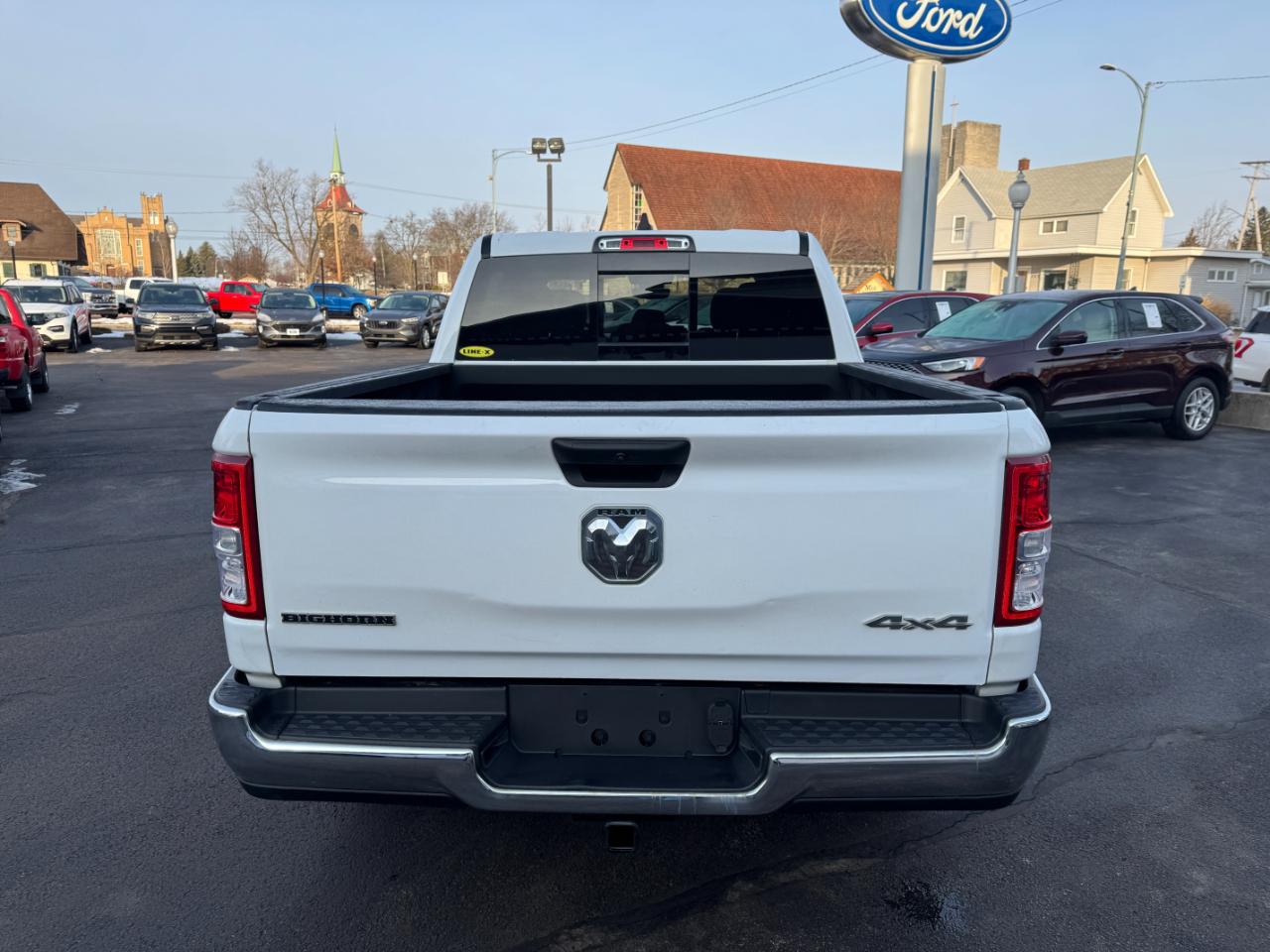 RAM 1500 Big Horn 4x4 Crew Cab 5'7" Box 2023