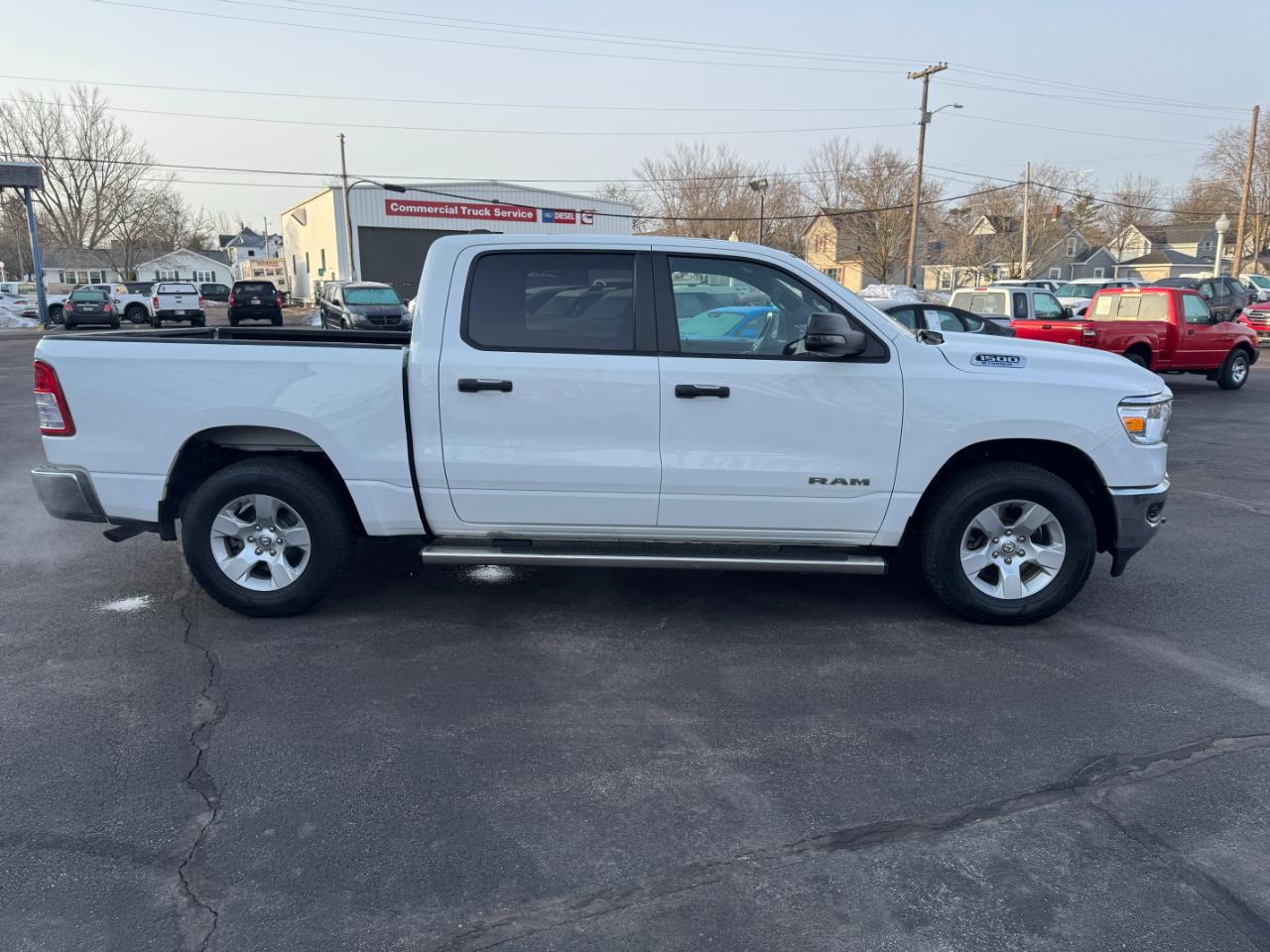 RAM 1500 Big Horn 4x4 Crew Cab 5'7" Box 2023