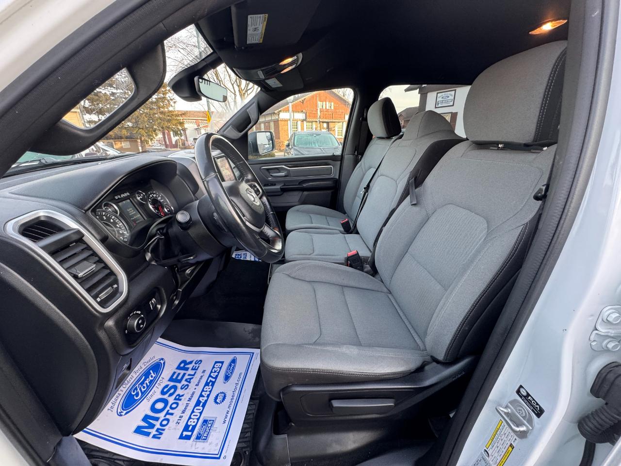 RAM 1500 Big Horn 4x4 Crew Cab 5'7" Box 2023