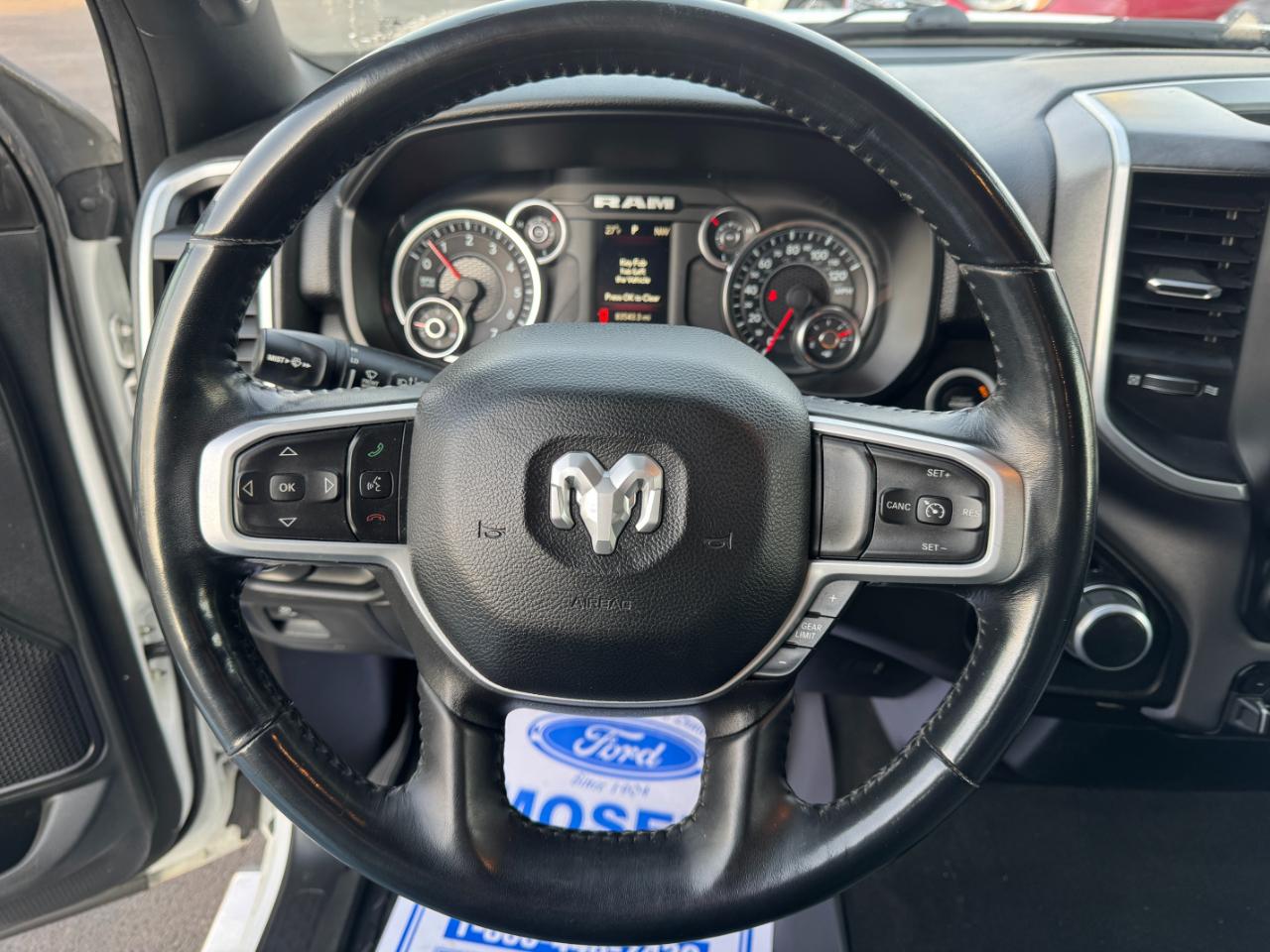 RAM 1500 Big Horn 4x4 Crew Cab 5'7" Box 2023