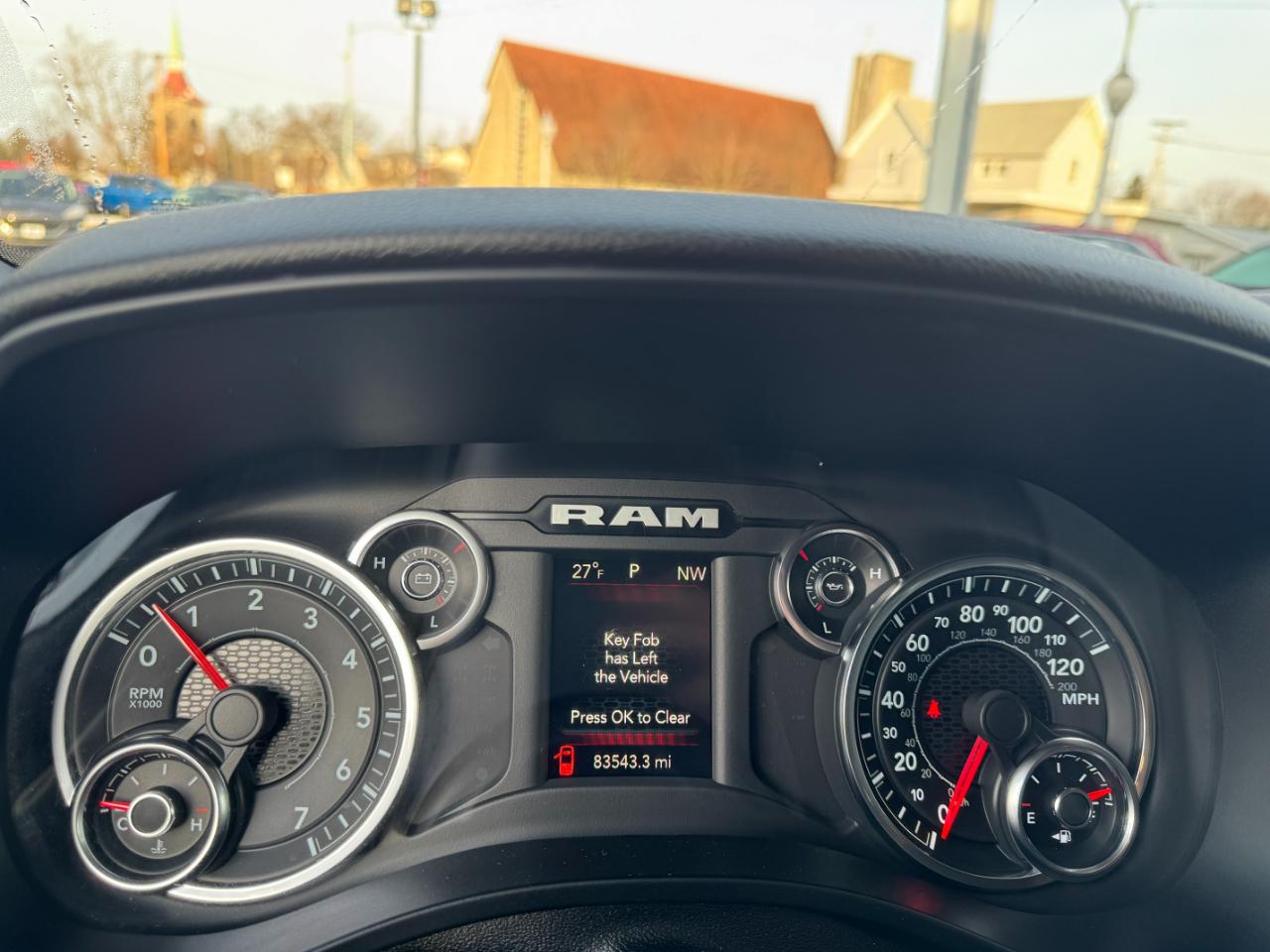 RAM 1500 Big Horn 4x4 Crew Cab 5'7" Box 2023