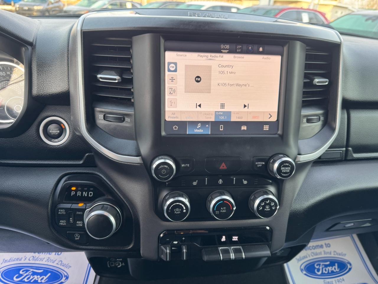 RAM 1500 Big Horn 4x4 Crew Cab 5'7" Box 2023