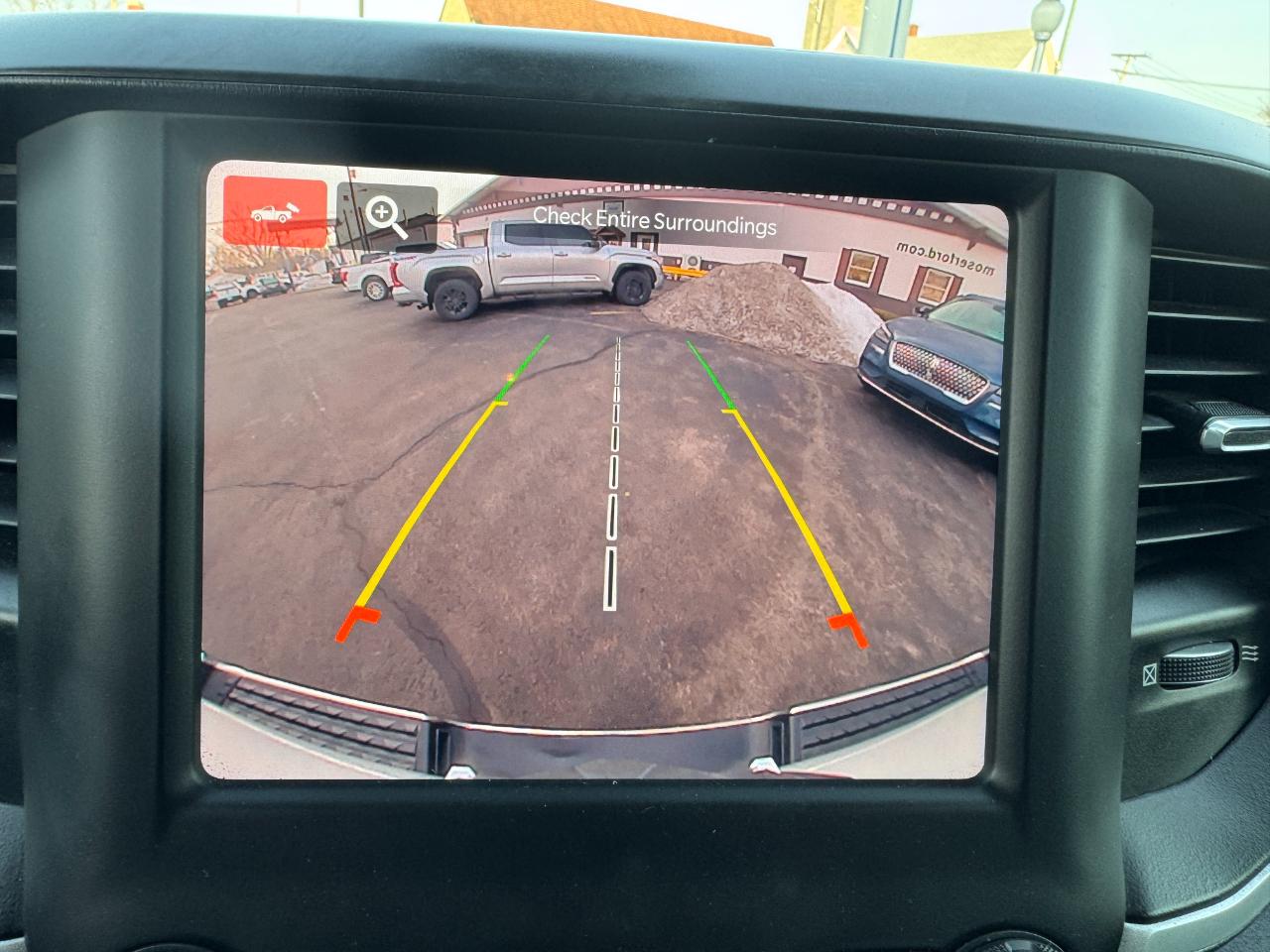 RAM 1500 Big Horn 4x4 Crew Cab 5'7" Box 2023