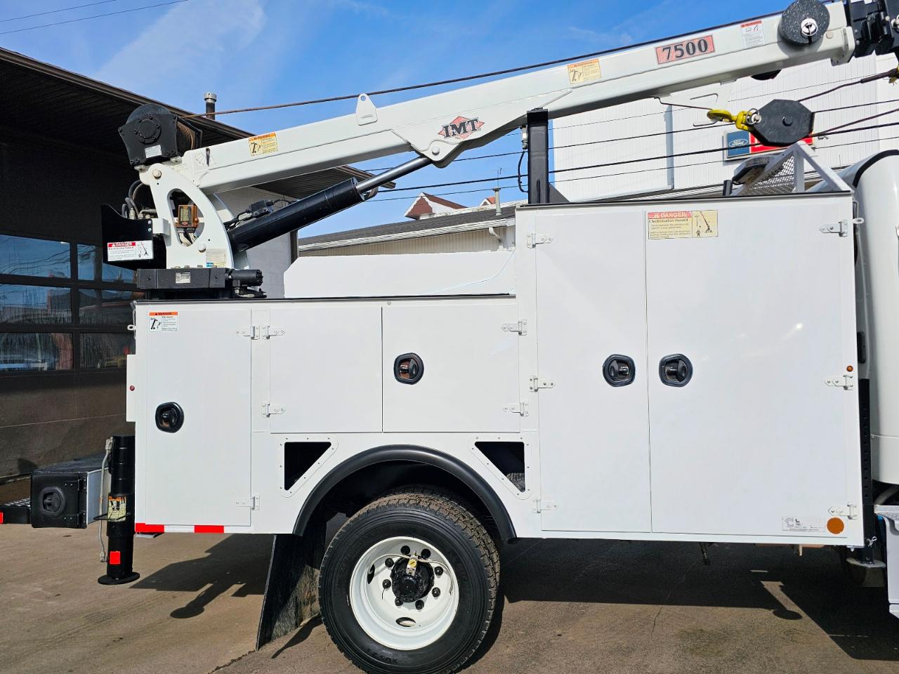 Freightliner M2 106  2021