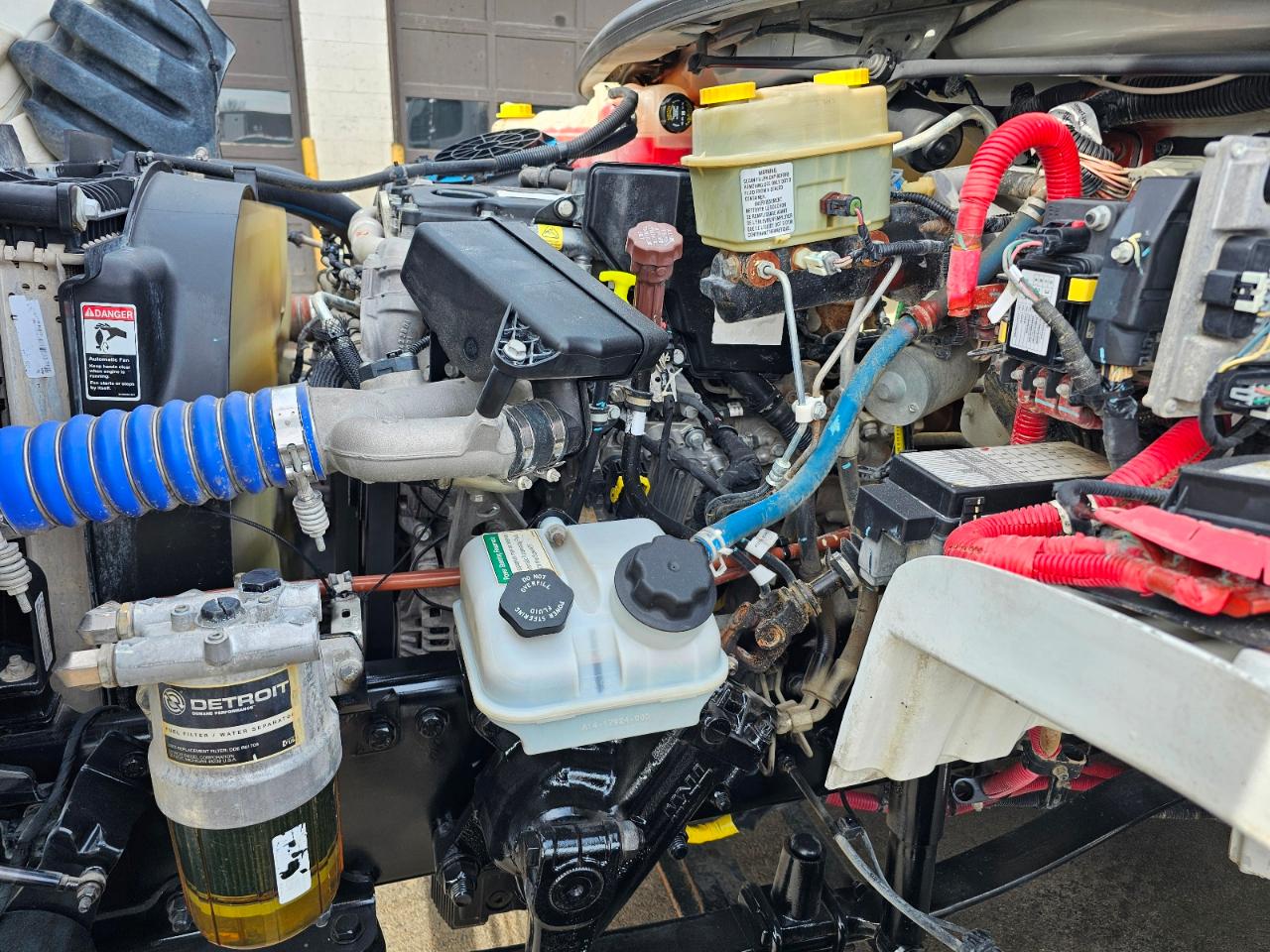 Freightliner M2 106  2021