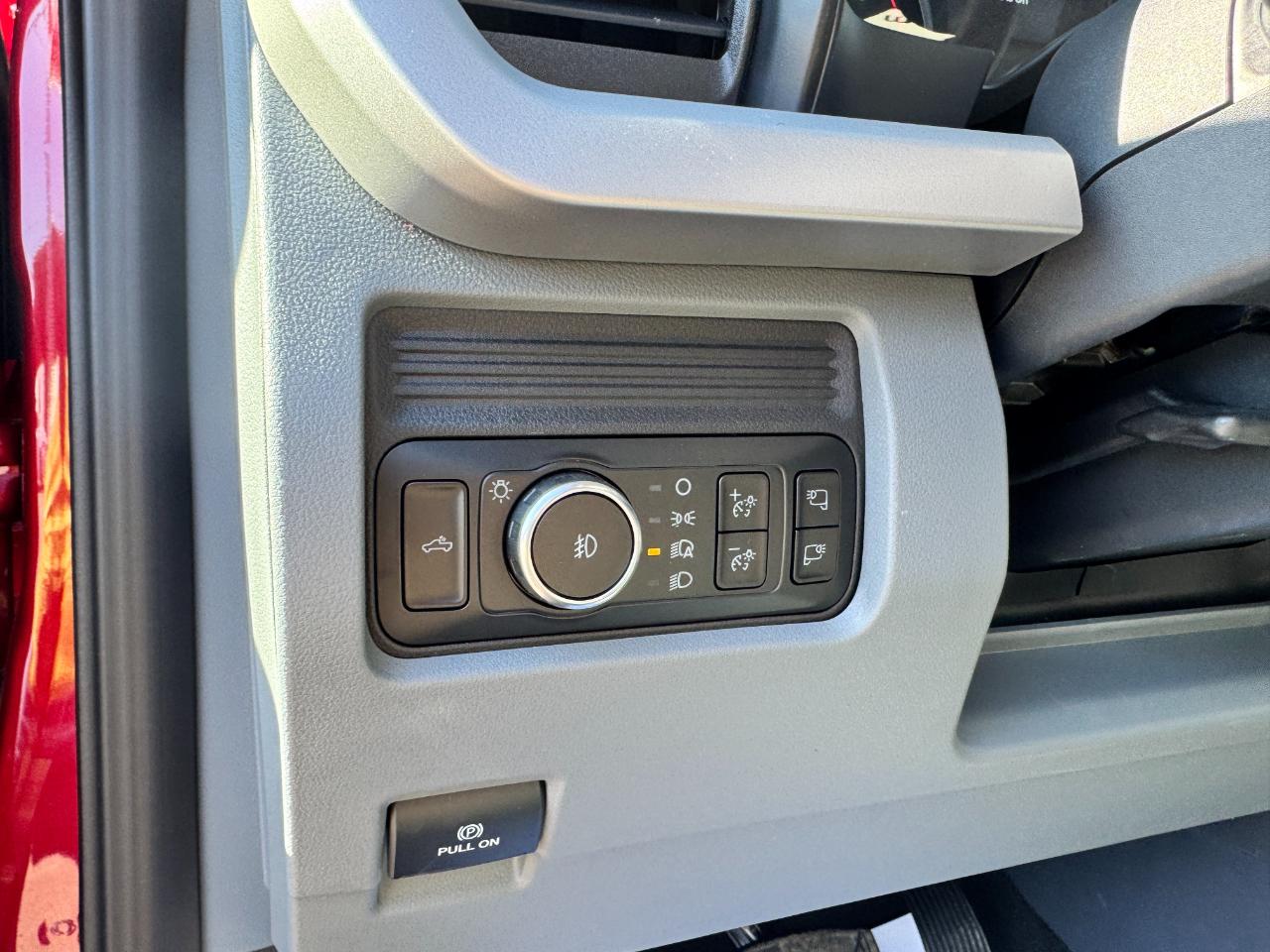 Ford Super Duty F-250 SRW XLT 4WD Reg Cab 8' Box 2026