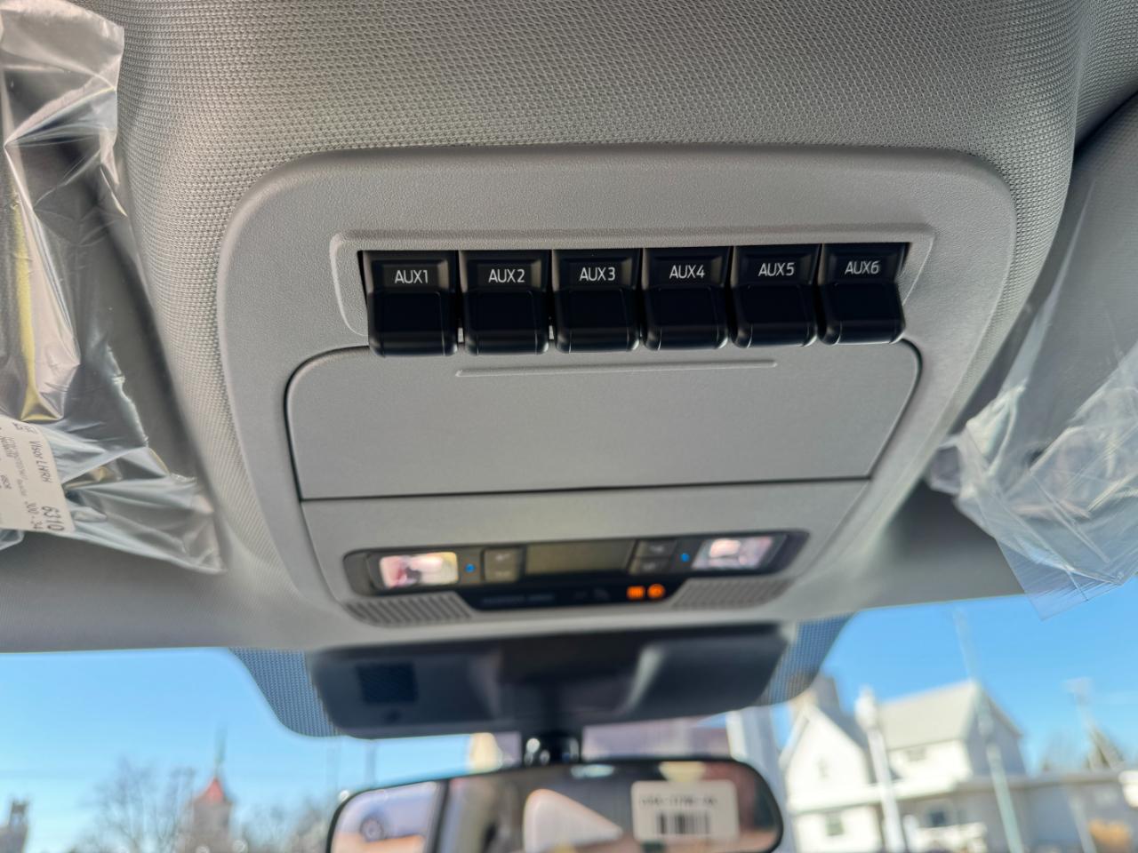 Ford Super Duty F-250 SRW XLT 4WD Reg Cab 8' Box 2026