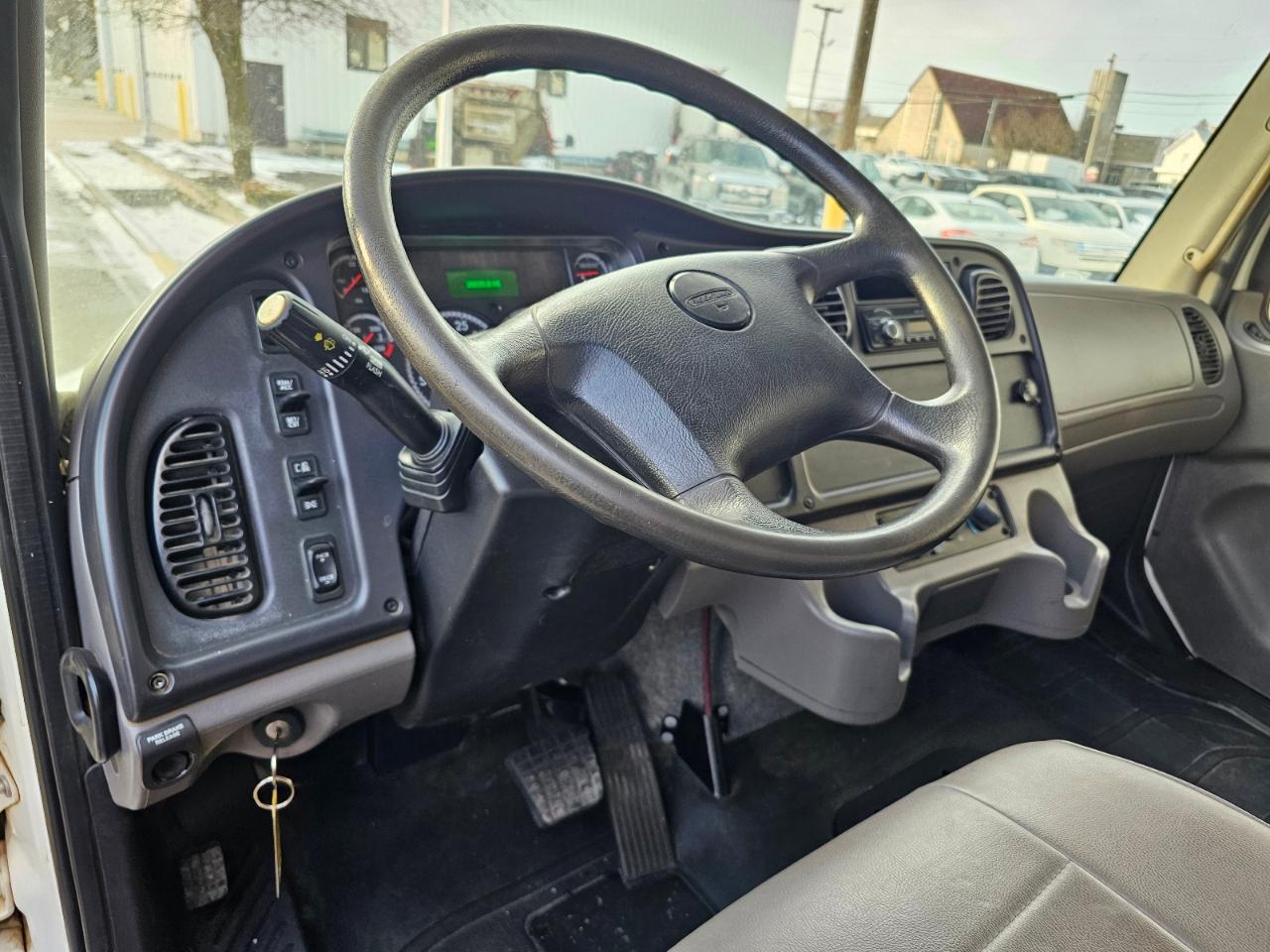 Freightliner M2 106  2017