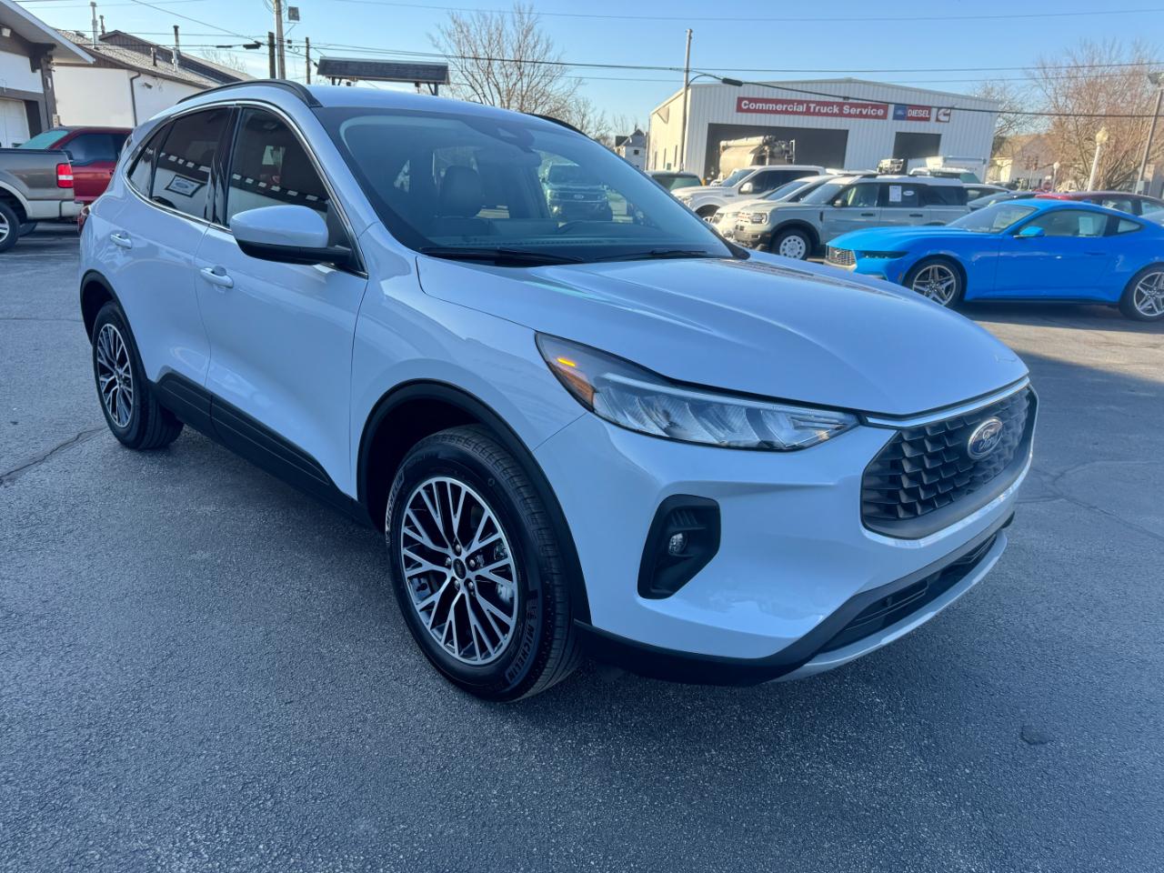 Ford Escape PHEV FWD 2025