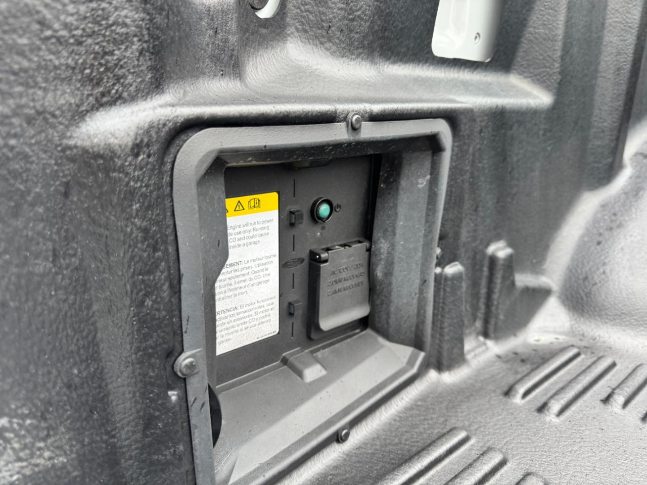 Ford F-150 XLT 4WD SuperCrew 5.5' Box 2023