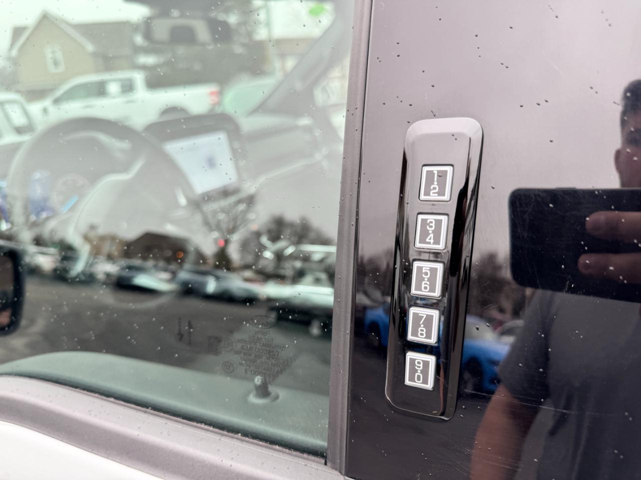 Ford F-150 XLT 4WD SuperCrew 5.5' Box 2023