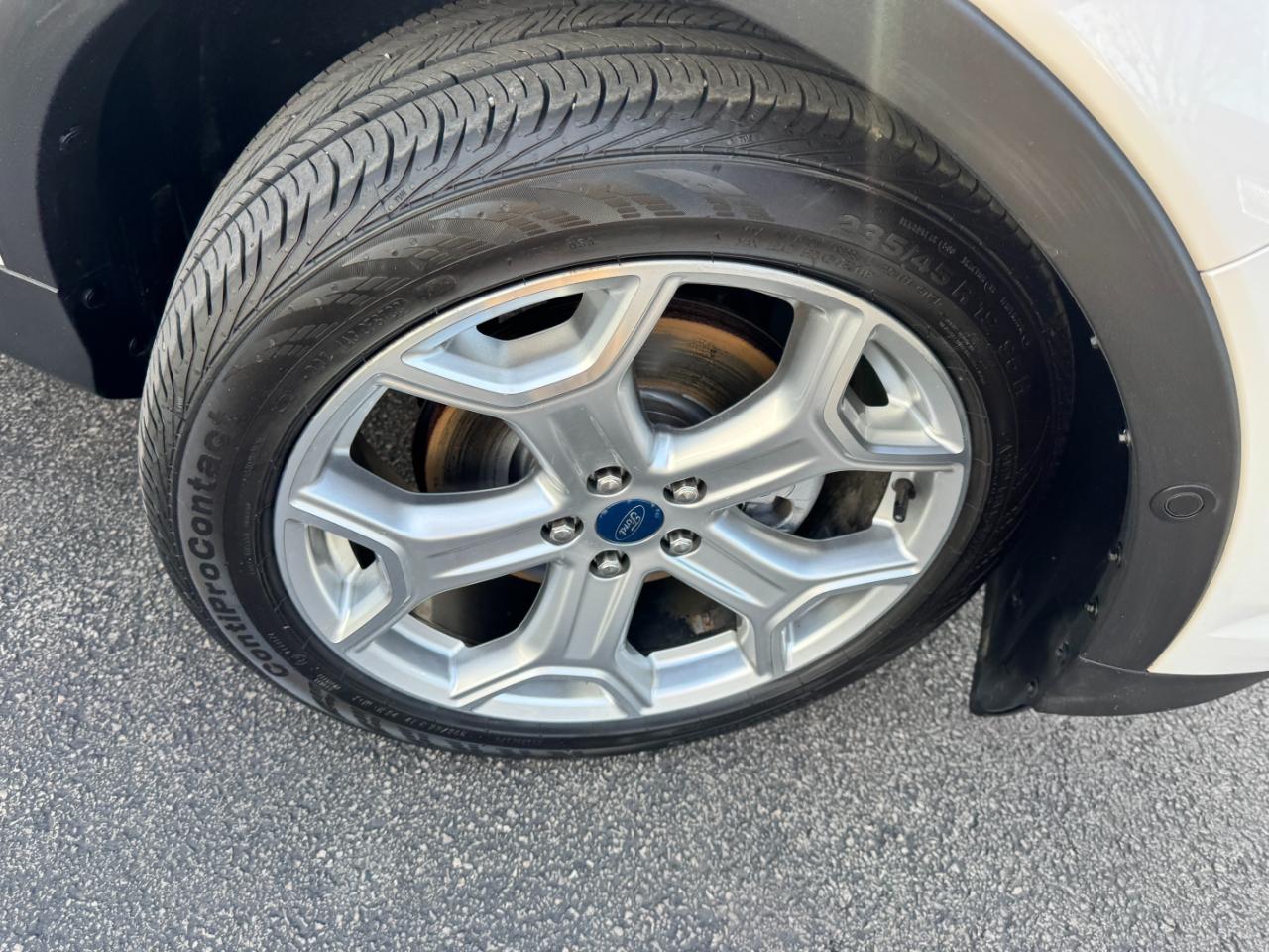 Ford Escape Titanium 4WD 2019