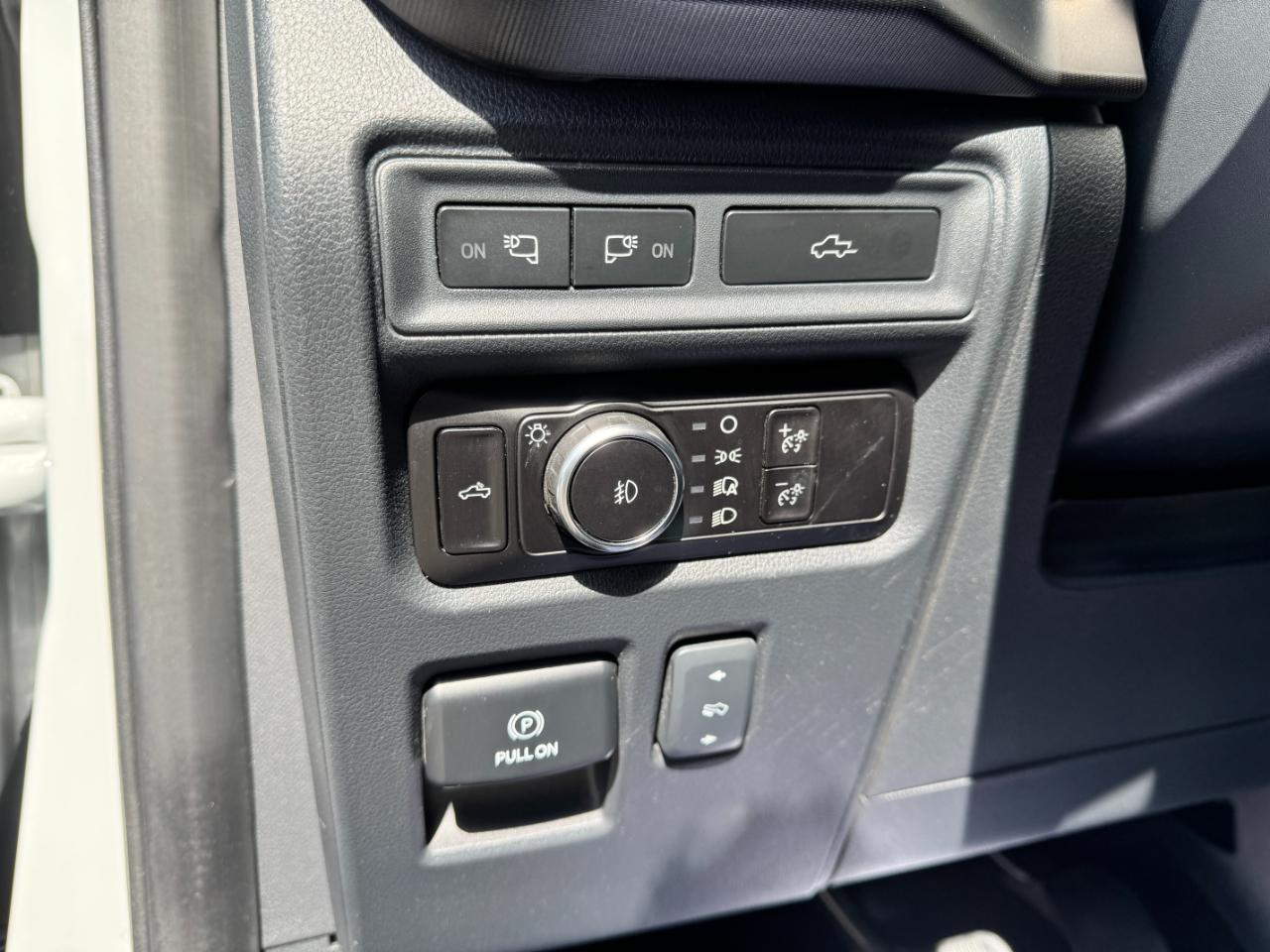 Ford F-150 Platinum 4WD SuperCrew 5.5' Box 2023