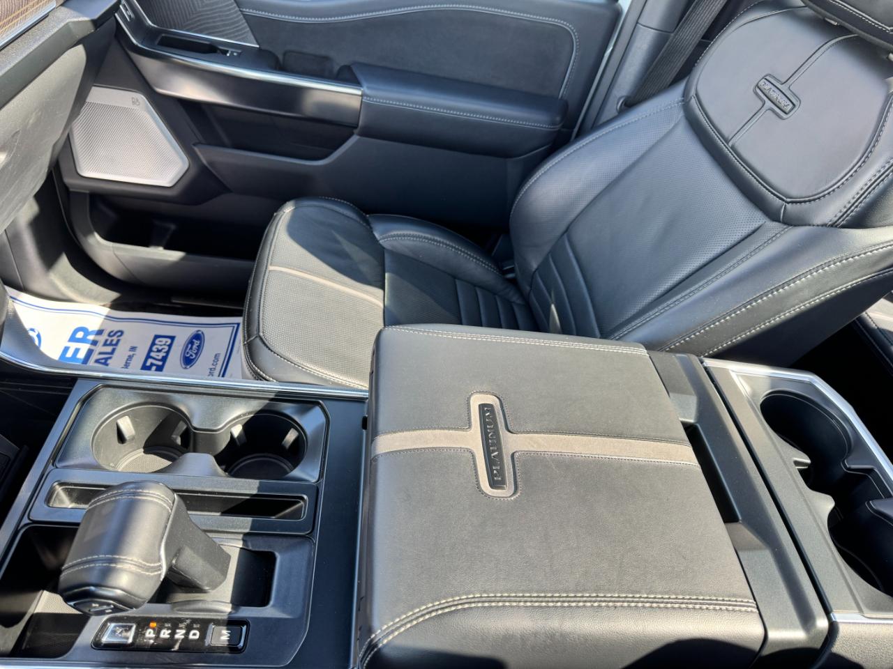 Ford F-150 Platinum 4WD SuperCrew 5.5' Box 2023