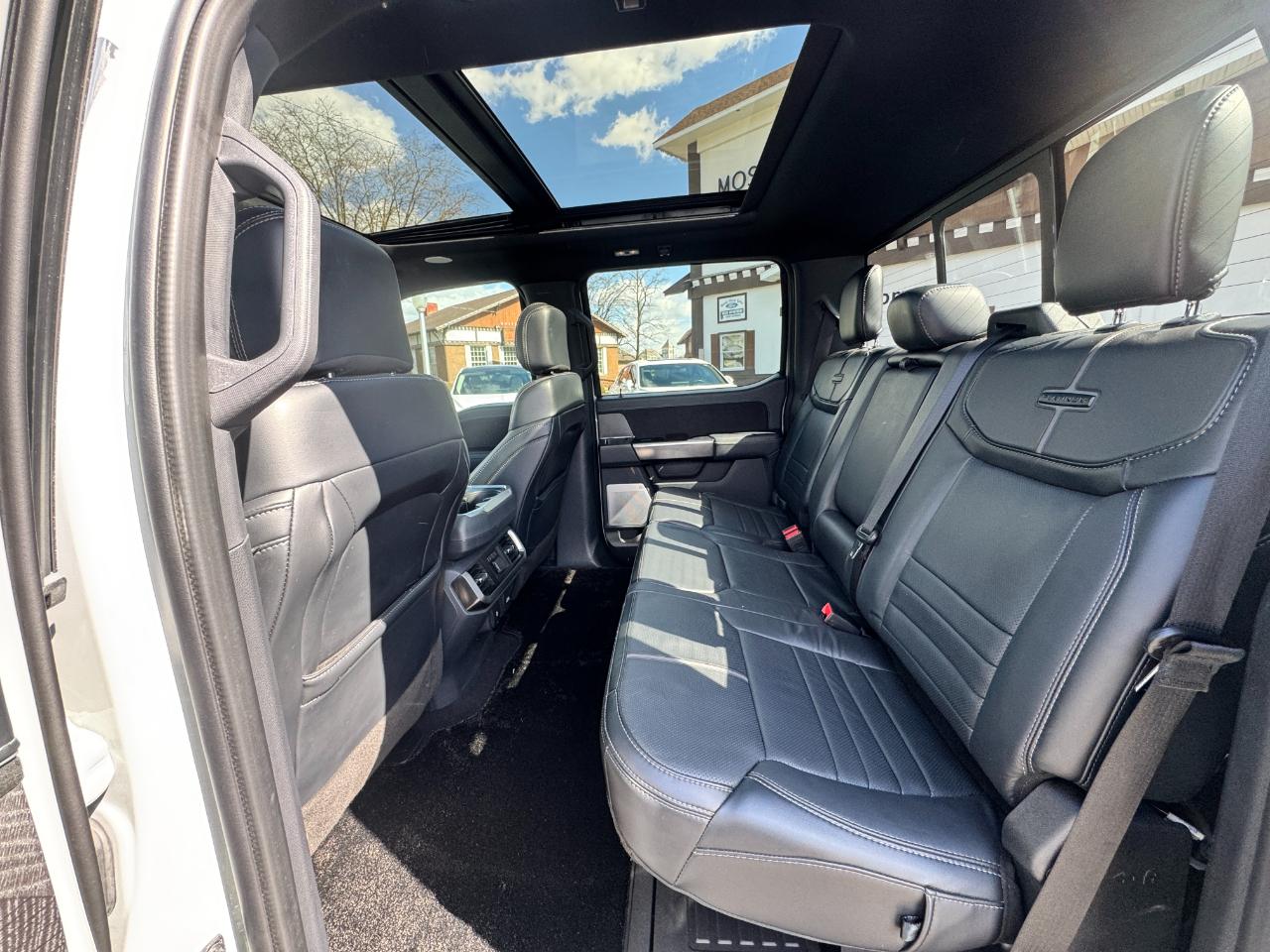 Ford F-150 Platinum 4WD SuperCrew 5.5' Box 2023