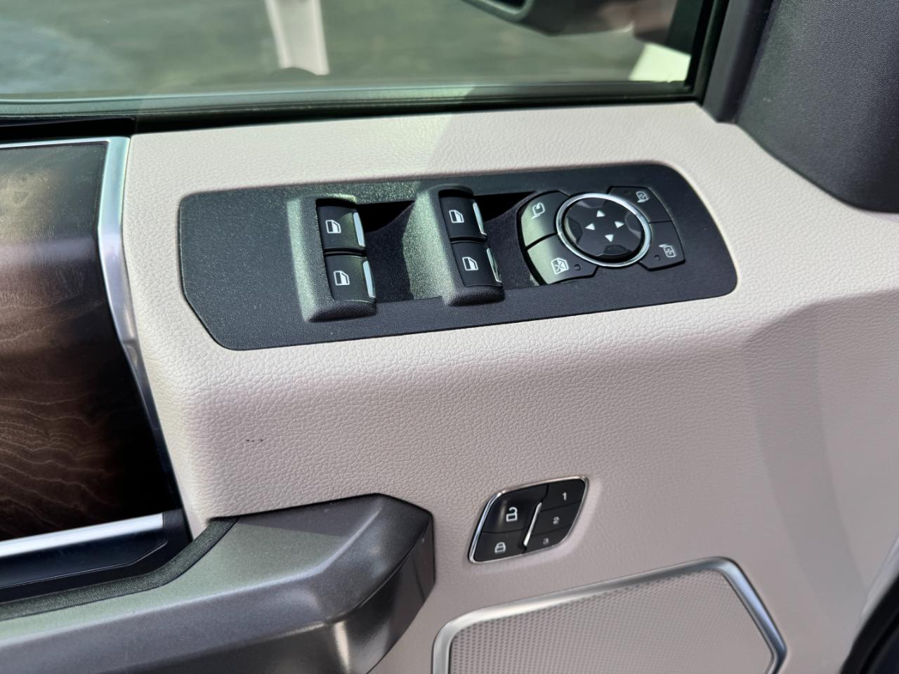 Ford F-150 Limited 4WD SuperCrew 5.5' Box 2019