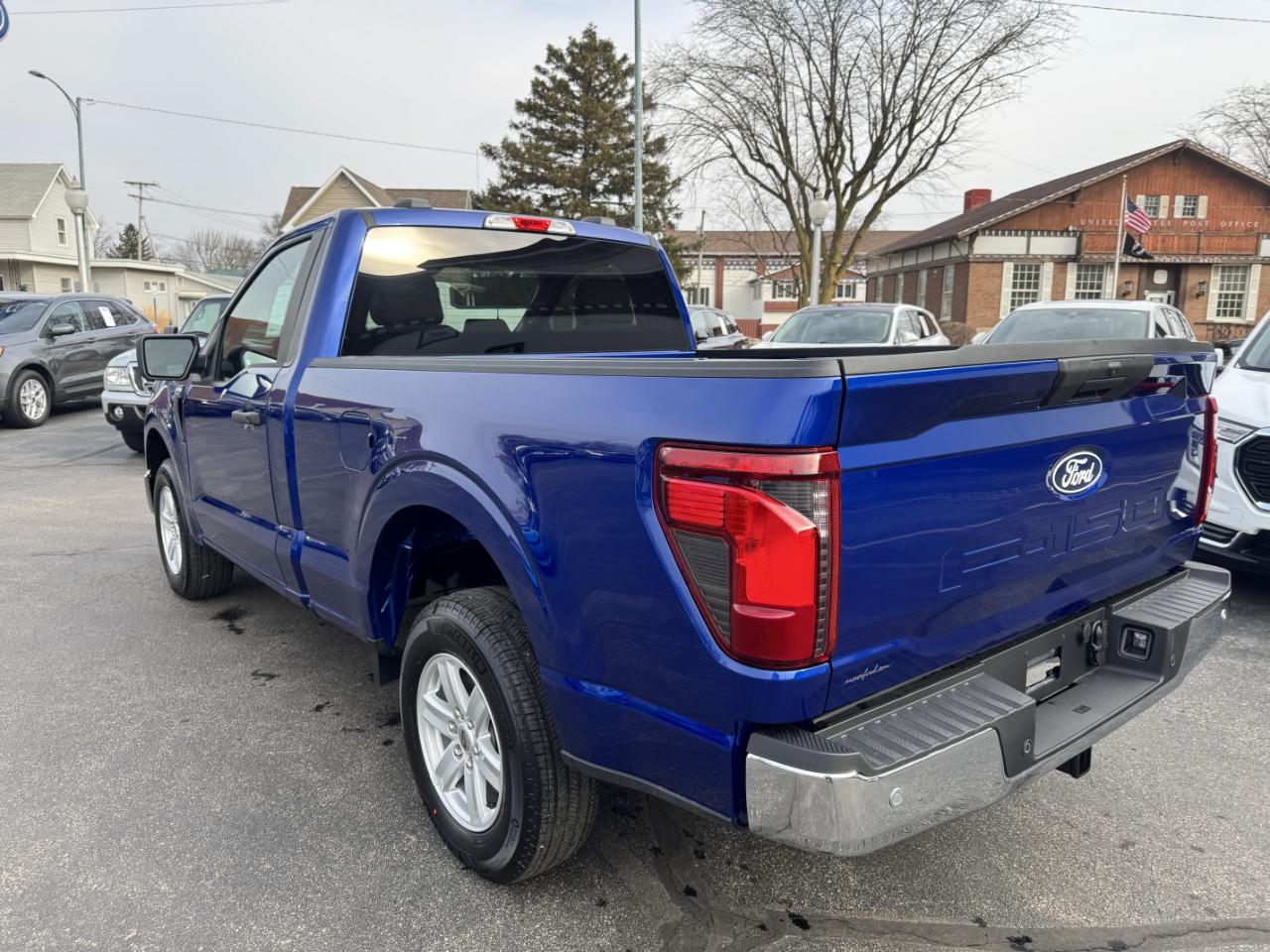Ford F-150 XL 2WD Reg Cab 6.5' Box 2026