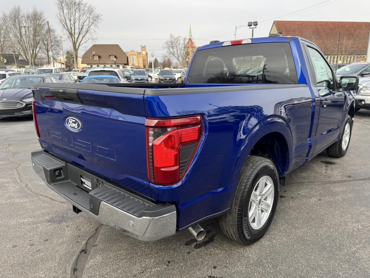Ford F-150 XL 2WD Reg Cab 6.5' Box 2026