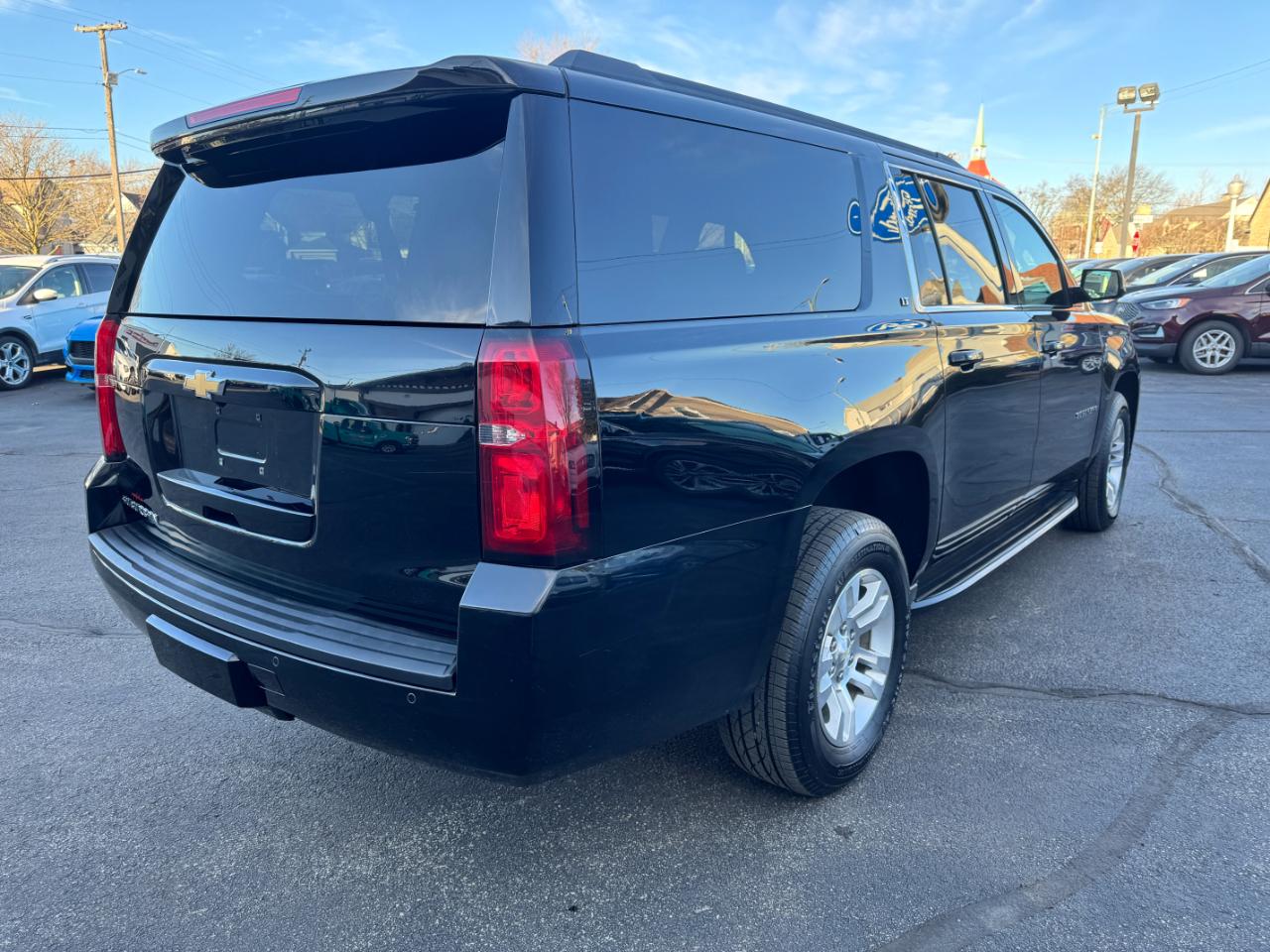 Chevrolet Suburban LT 4WD 2016