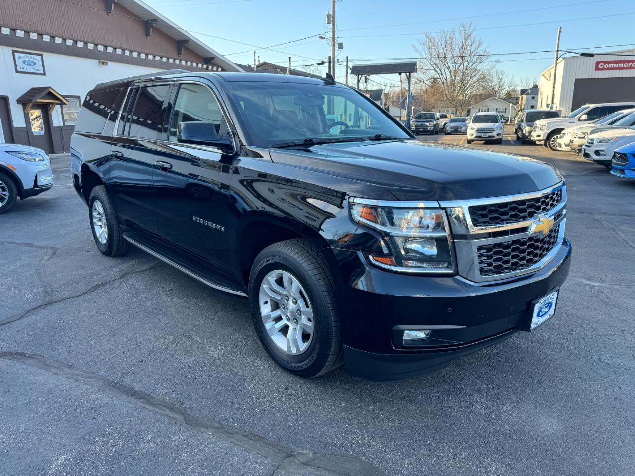 Chevrolet Suburban LT 4WD 2016