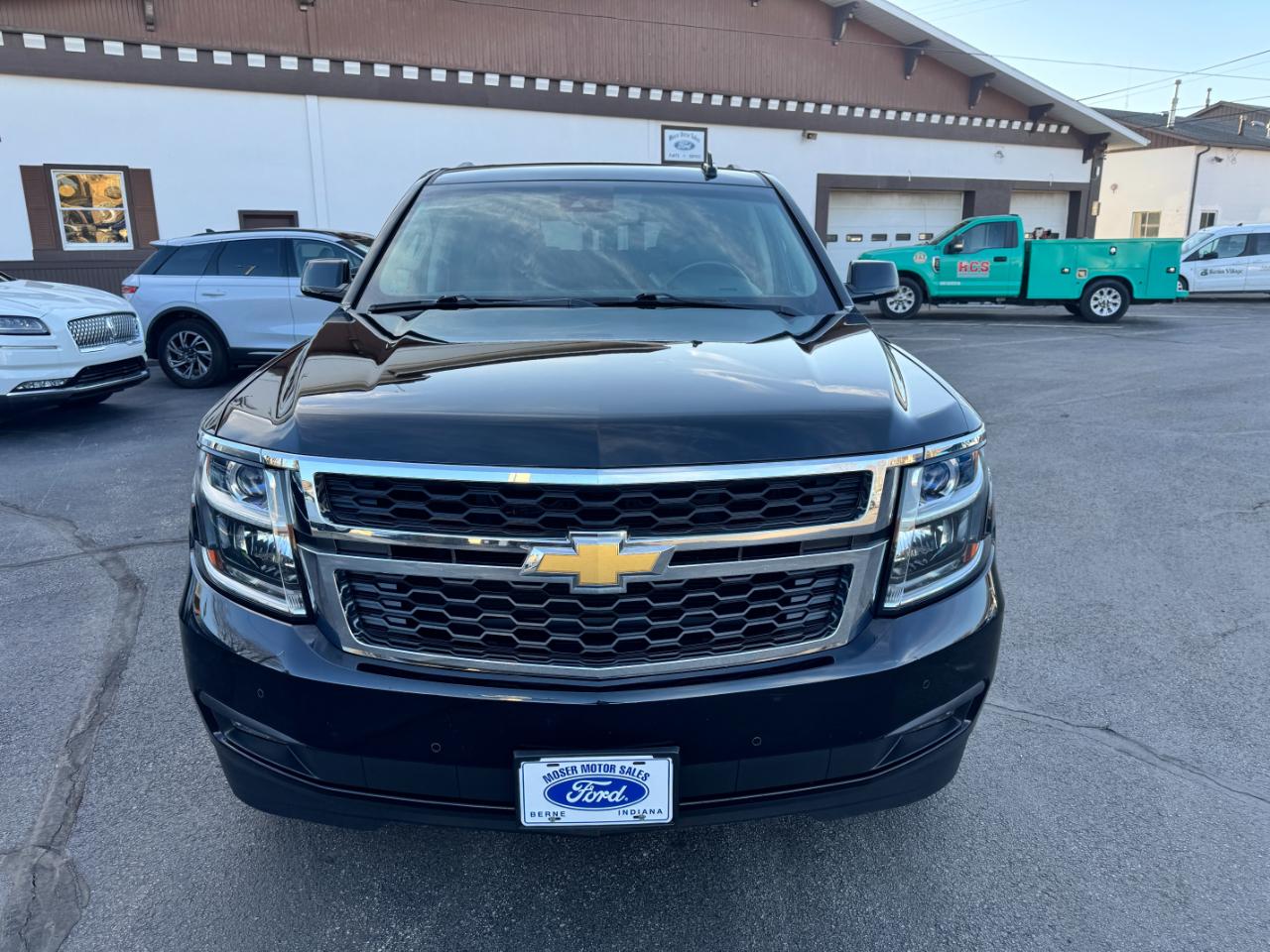 Chevrolet Suburban LT 4WD 2016