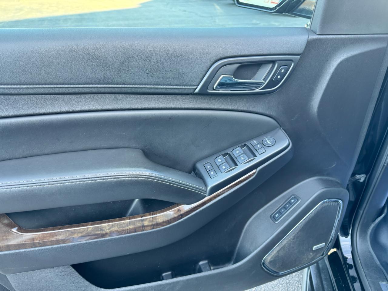 Chevrolet Suburban LT 4WD 2016