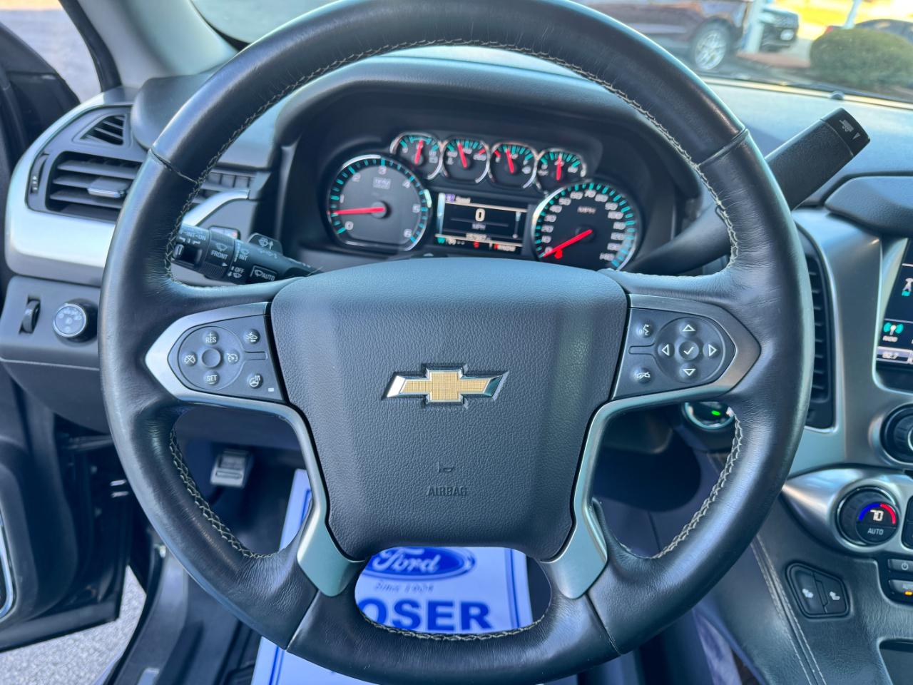 Chevrolet Suburban LT 4WD 2016