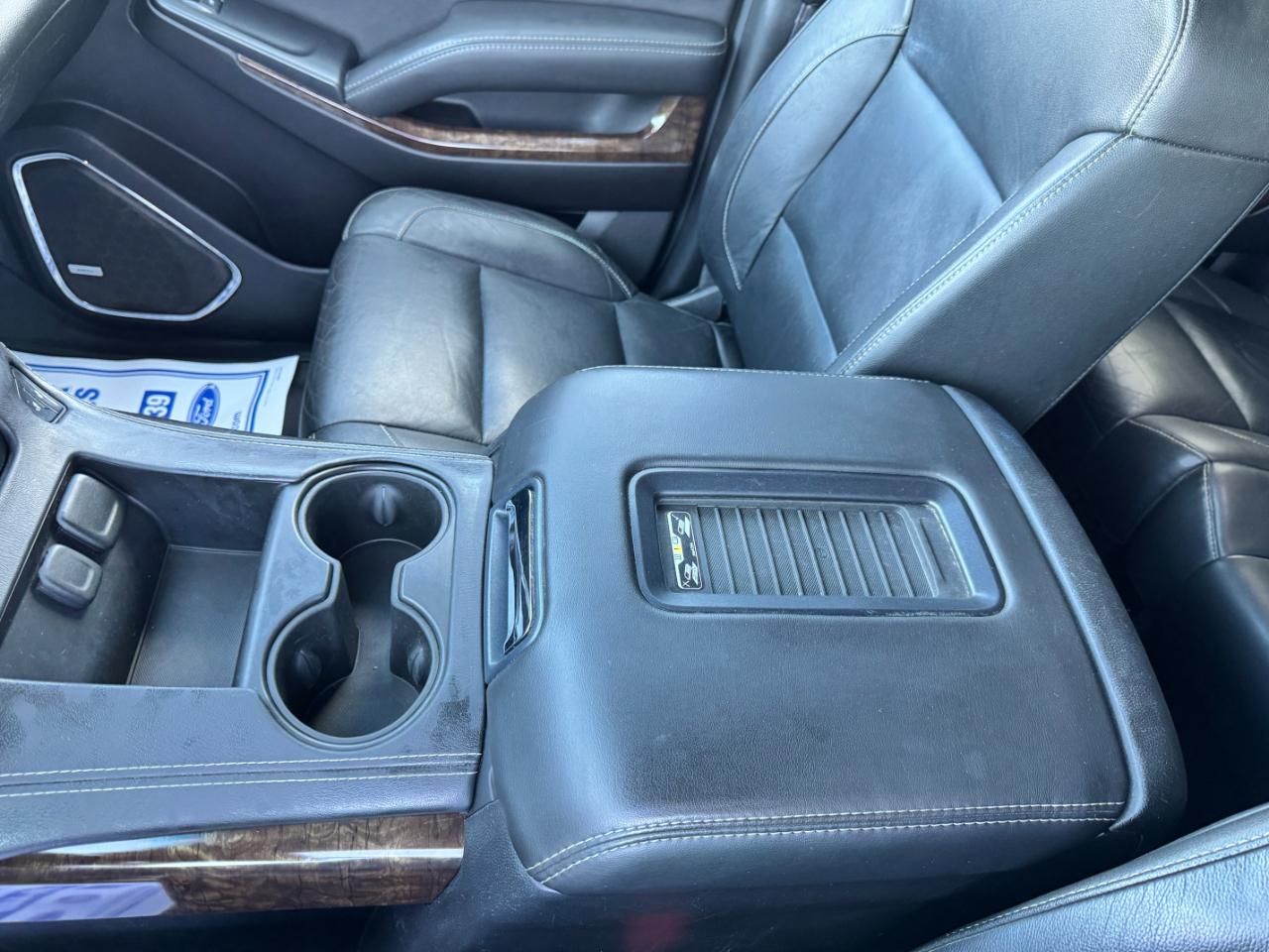 Chevrolet Suburban LT 4WD 2016