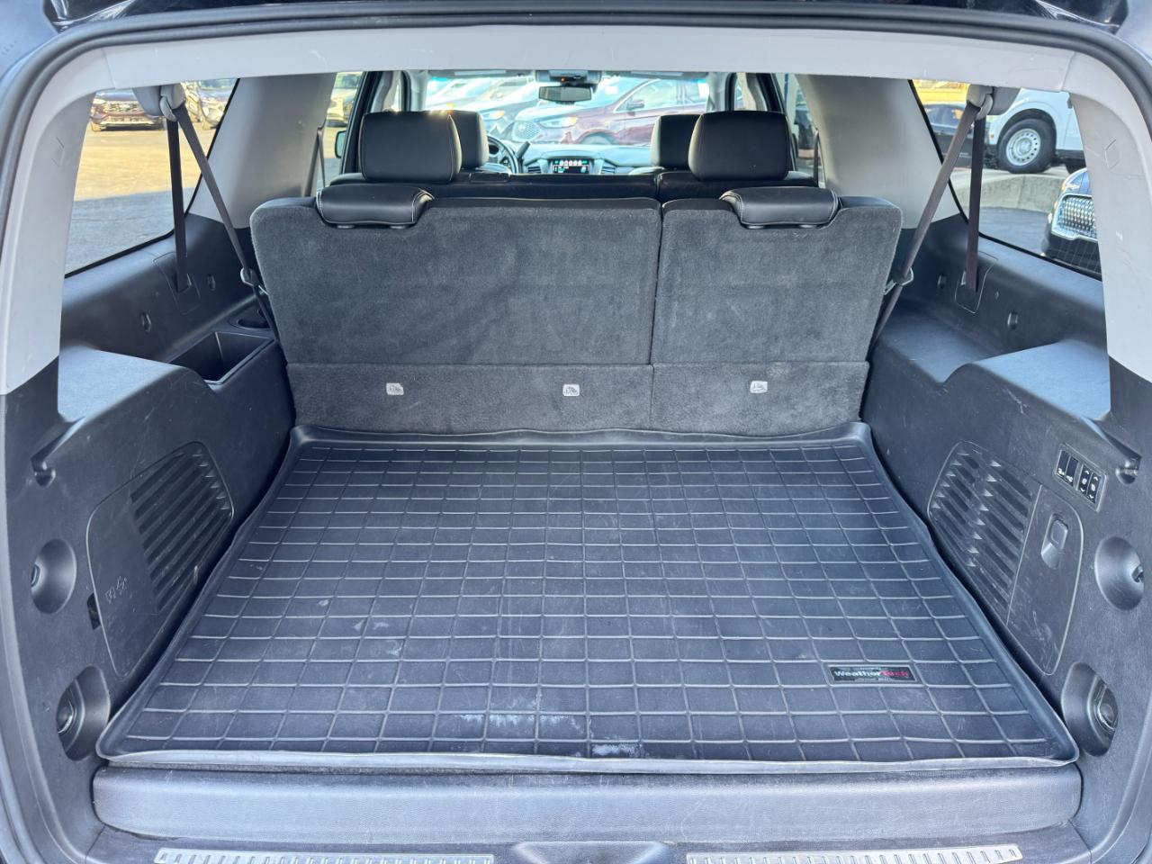 Chevrolet Suburban LT 4WD 2016