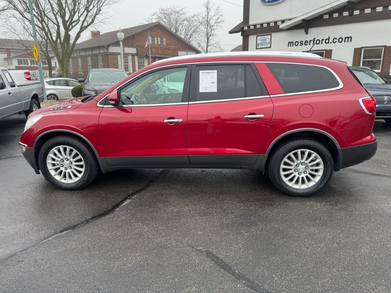 Buick Enclave FWD 4dr Leather 2012